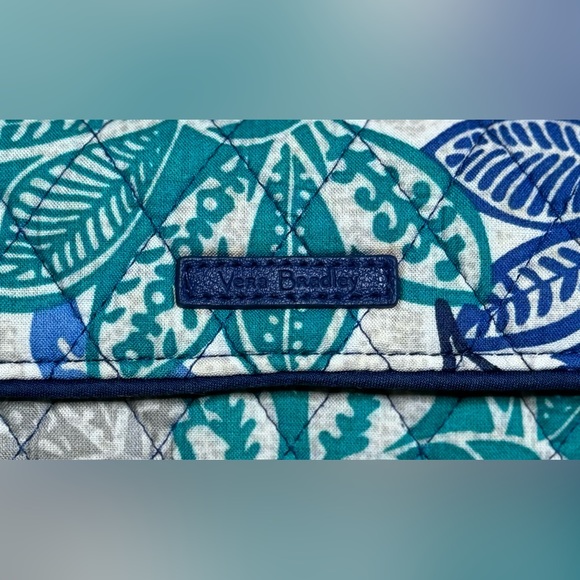 Vera Bradley Wallet Wristlet Clutch excellent condition - Picture 2 of 11
